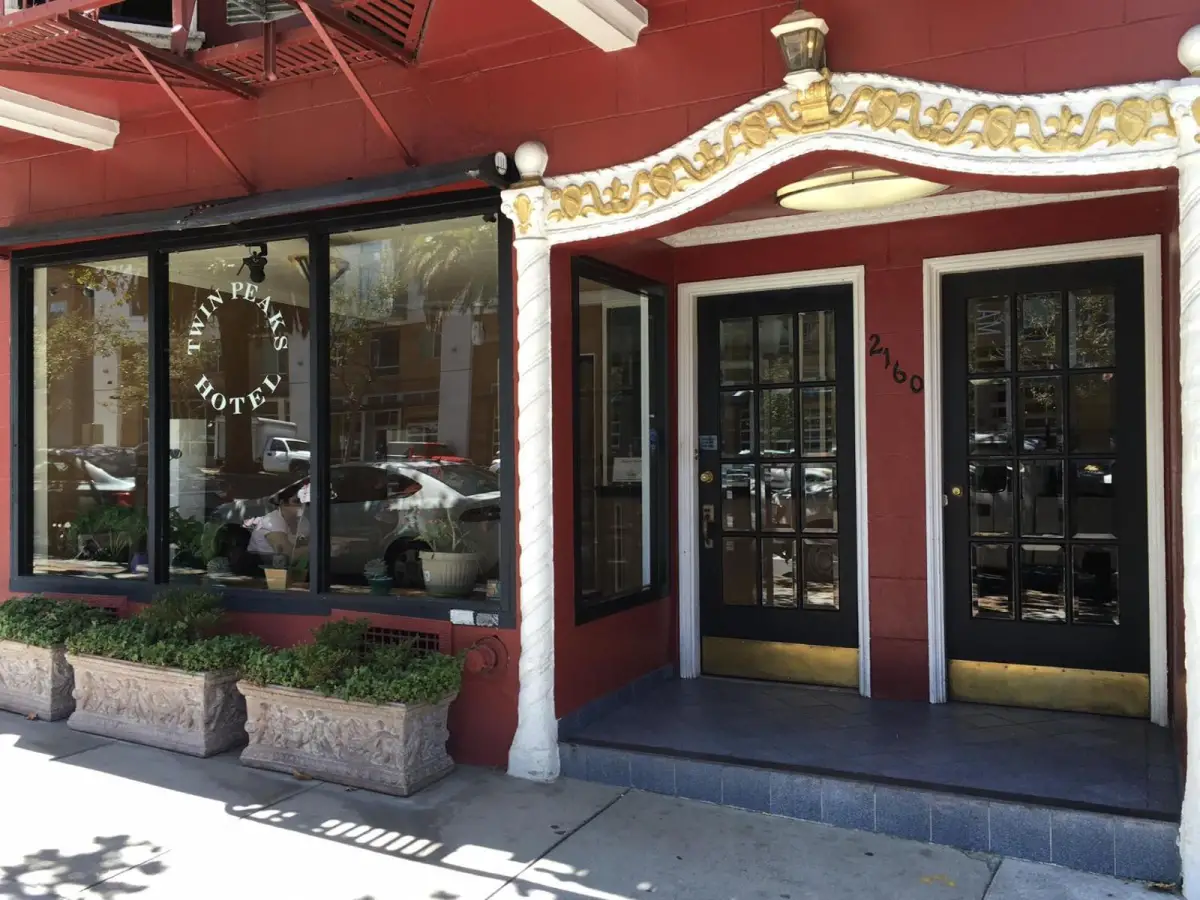 Twin Peaks Hotel - Castro — gallery preview 1