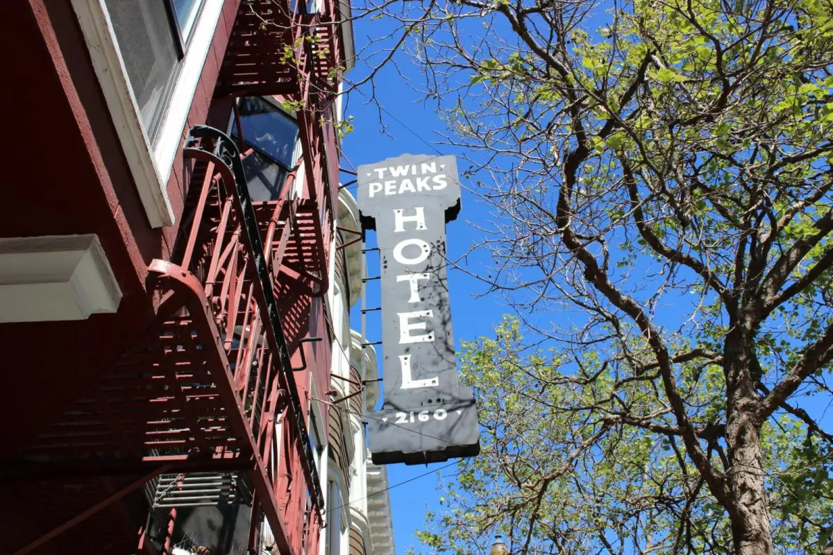 Twin Peaks Hotel - Castro — photo 5